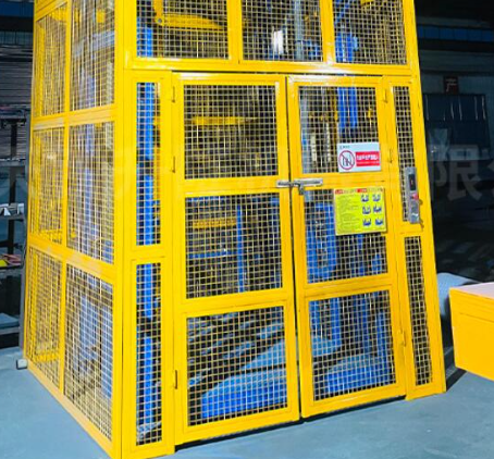 东昌货梯可以安装在室外吗