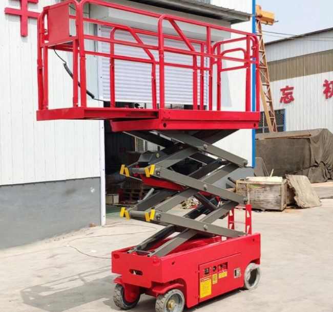 东昌移动剪叉式升降机